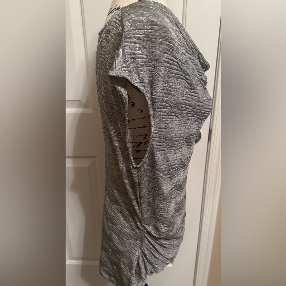 Calvin Klein Women’s Metallic Silver Textured Cowl Neck Hem Top Large - Picture 3 of 7